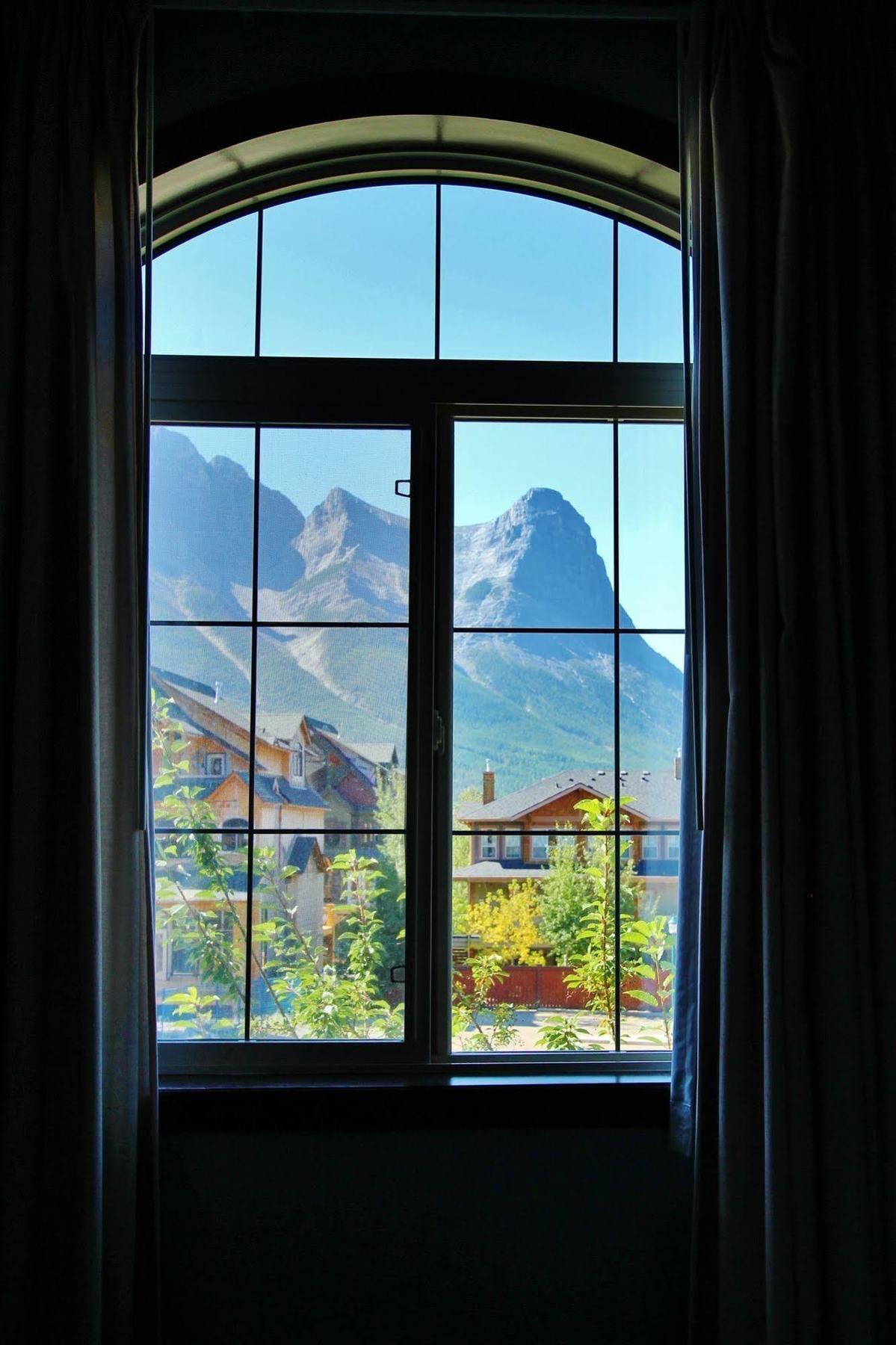 Mystic Springs Chalets & Hot Pools Canmore Exterior foto