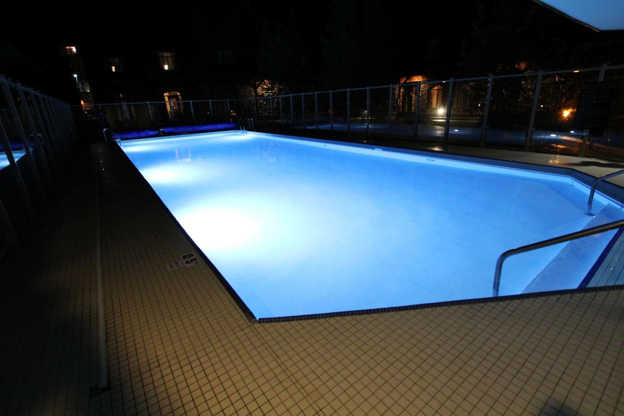 Mystic Springs Chalets & Hot Pools Canmore Exterior foto